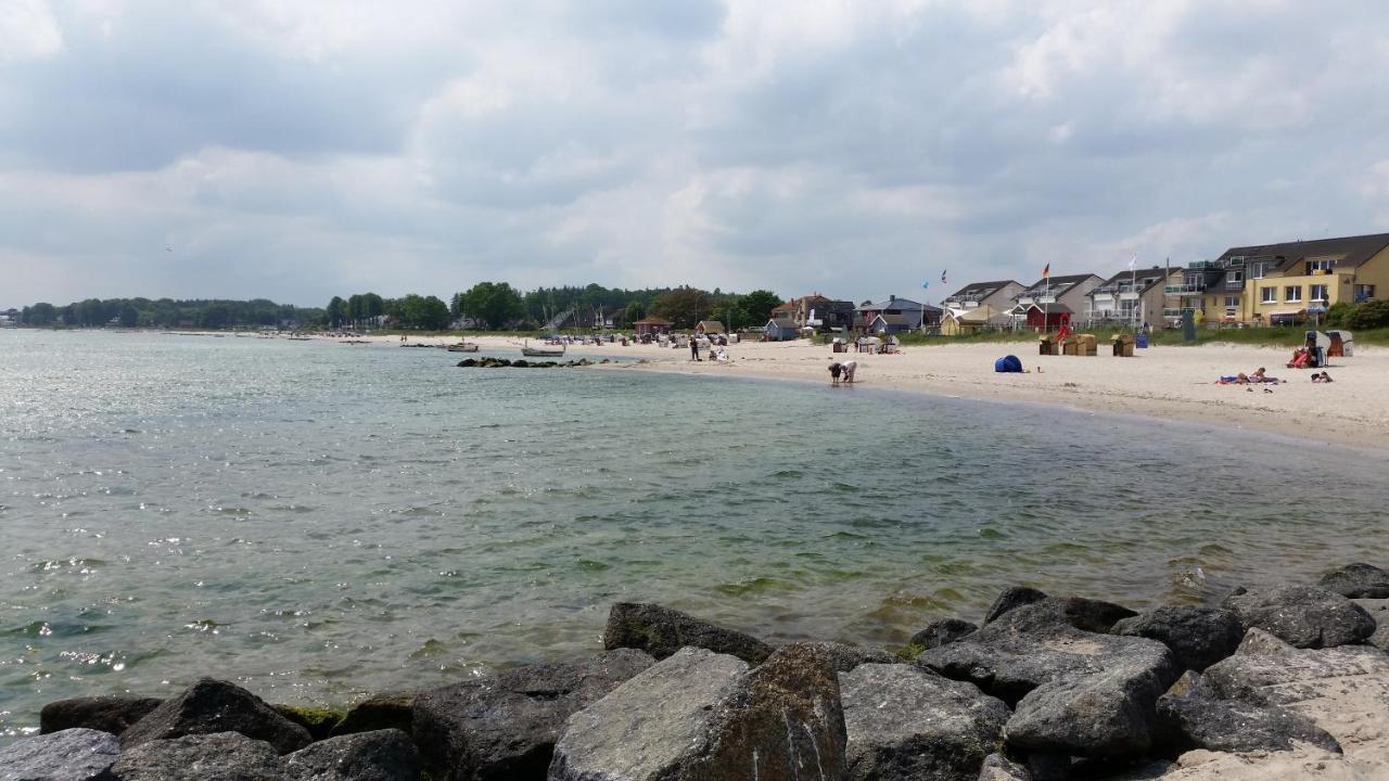 Zum Wohlfuehlen Ferienwohnung Fuer Max 5 Erwachsene Und 1 Kind, Schwimmbad Vor Der Tuer, Tiere Erlaubt Sierksdorf Bagian luar foto